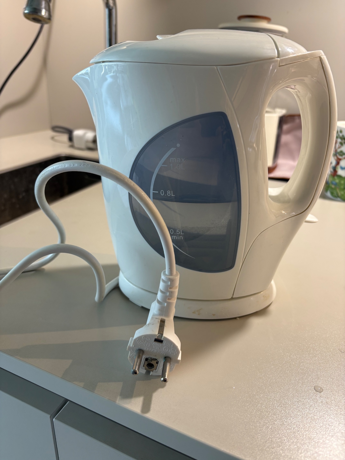 电热水壶 1.0L（白色）