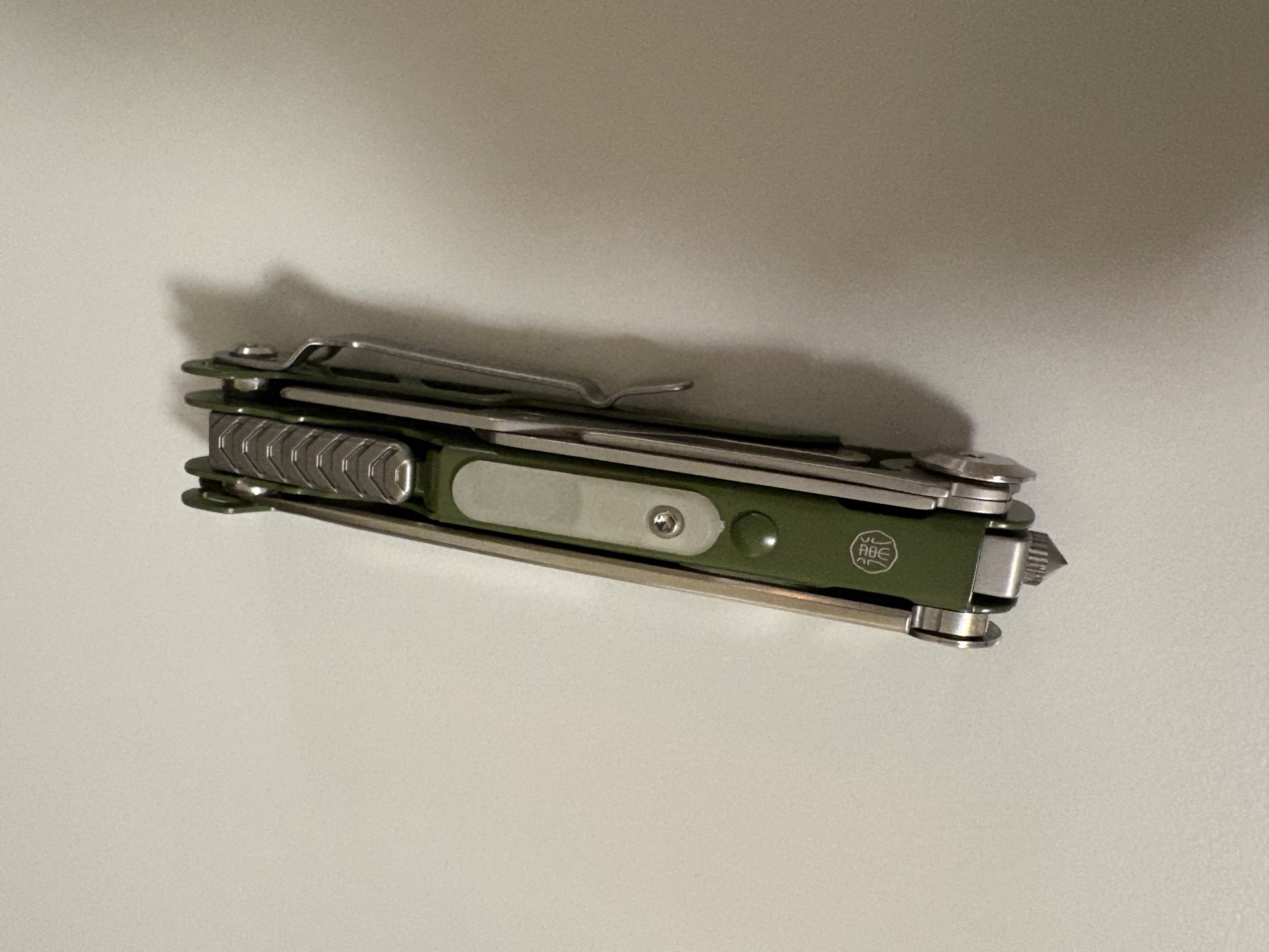 折叠多功能工具刀（军绿色，D2 钢刀片） (4)