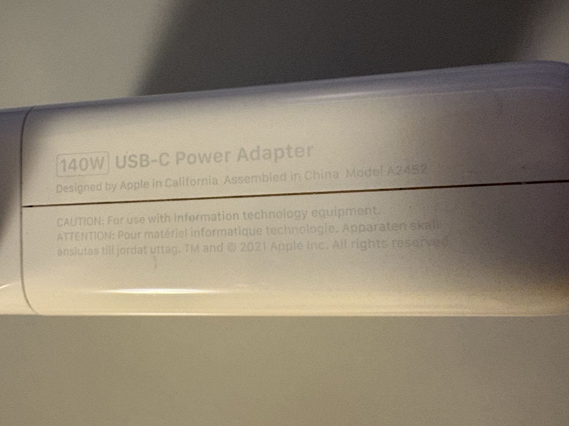 Apple 原装 140W USB-C 电源适配器 + MagSafe 3 编织充电线（MacBook Pro） (4)